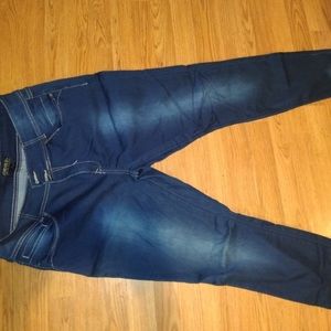 FOREVER 21 PLUS SIZE JEANS SIZE 16